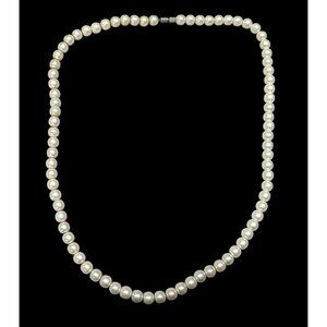 Classic Versatile Faux Pearl Beaded Necklace